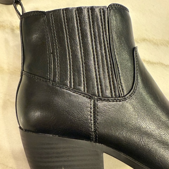 Old Navy Ankle Boots Size 8 Black Faux Leather - Picture 11 of 15
